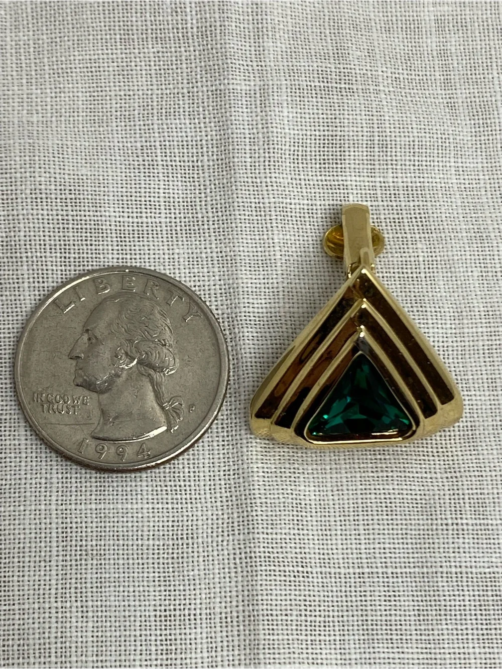 Vintage SAL Single Clip On Earring Green Emerald Tone Crystal Gold Tone Triangle